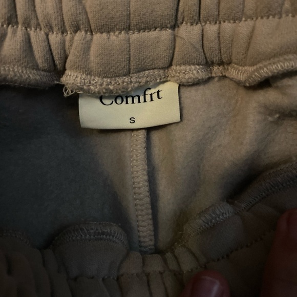 Men's Beige Sweatpants and Hoodie Set - Picture 4 of 7